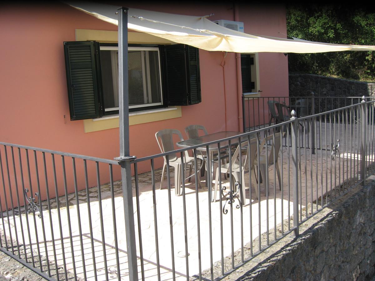 Studio A Apartment Kanali  Luaran gambar
